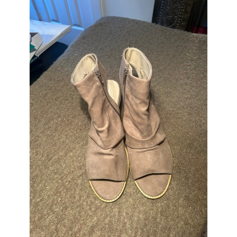 Women's Suede Open-Toe Booties (Neutral Taupe)
